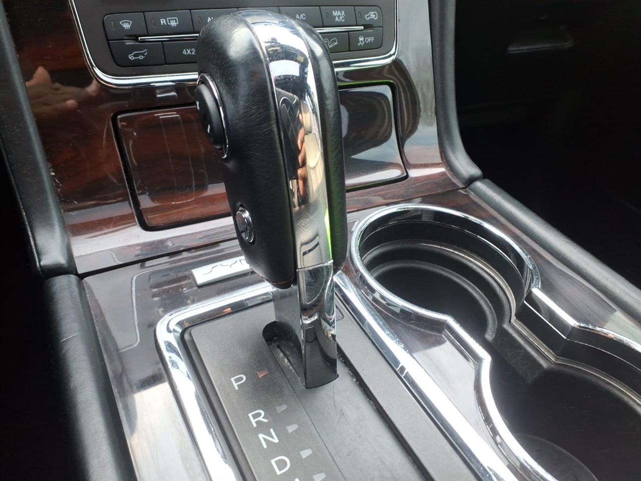 Lincoln Navigator 4WD 4dr Reserve 2016