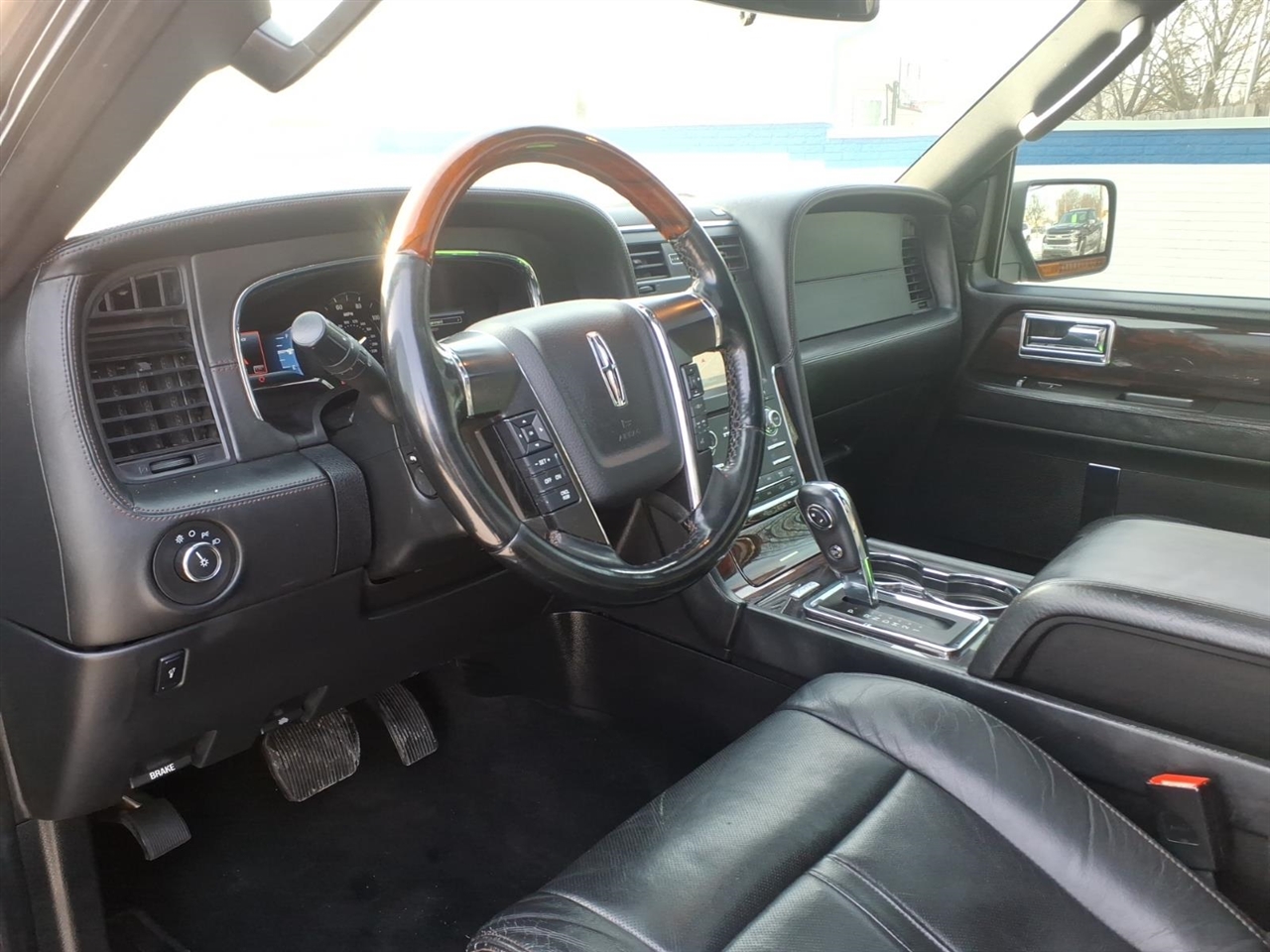 Lincoln Navigator 4WD 4dr Reserve 2016