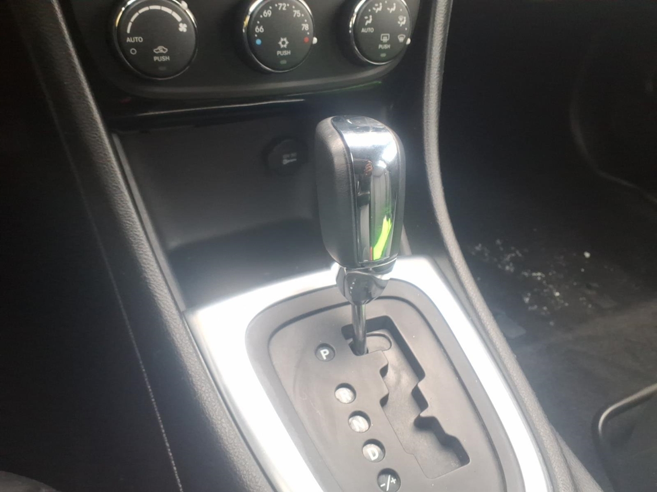 Chrysler 200 4dr Sdn Limited 2014