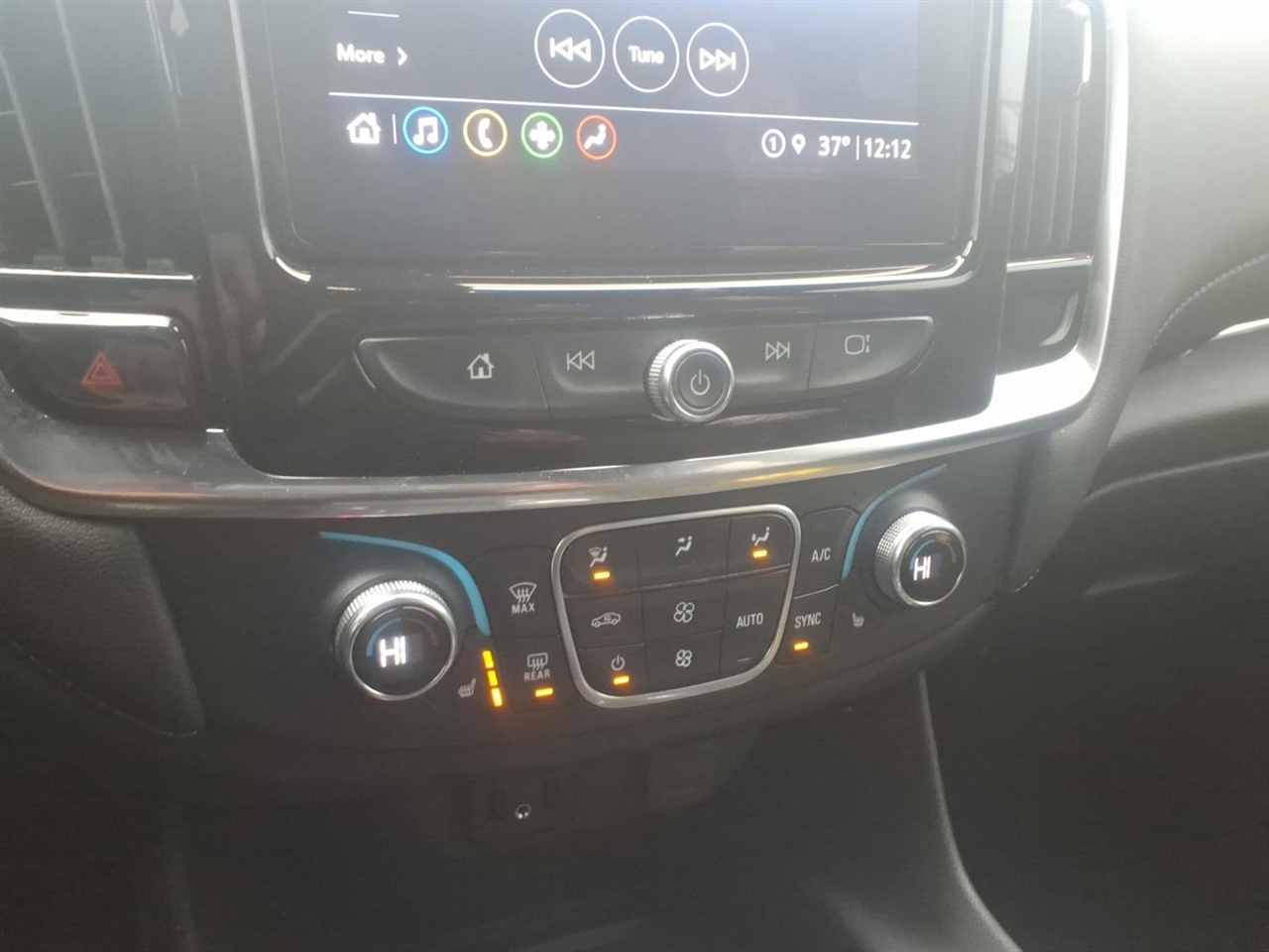 Chevrolet Traverse FWD 4dr LT Cloth w/1LT 2022