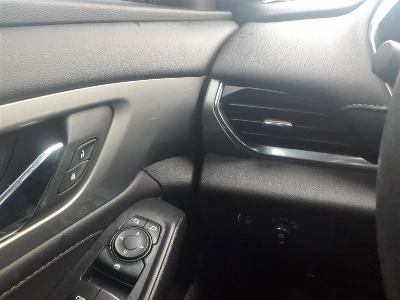 Chevrolet Traverse FWD 4dr LT Cloth w/1LT 2022