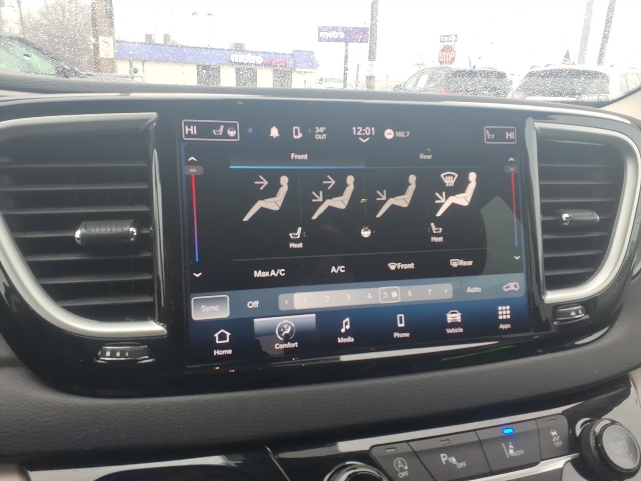 Chrysler Pacifica Touring L FWD 2024