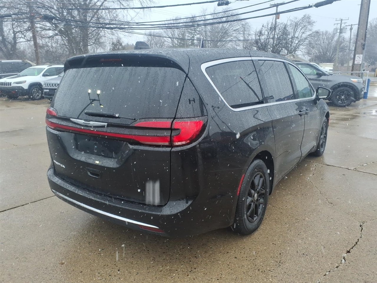 Chrysler Pacifica Touring L FWD 2024