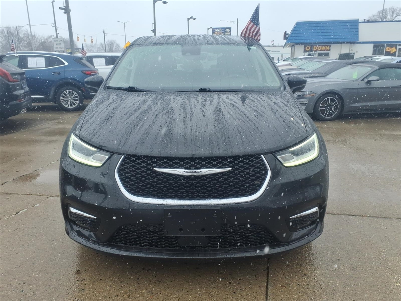 Chrysler Pacifica Touring L FWD 2024