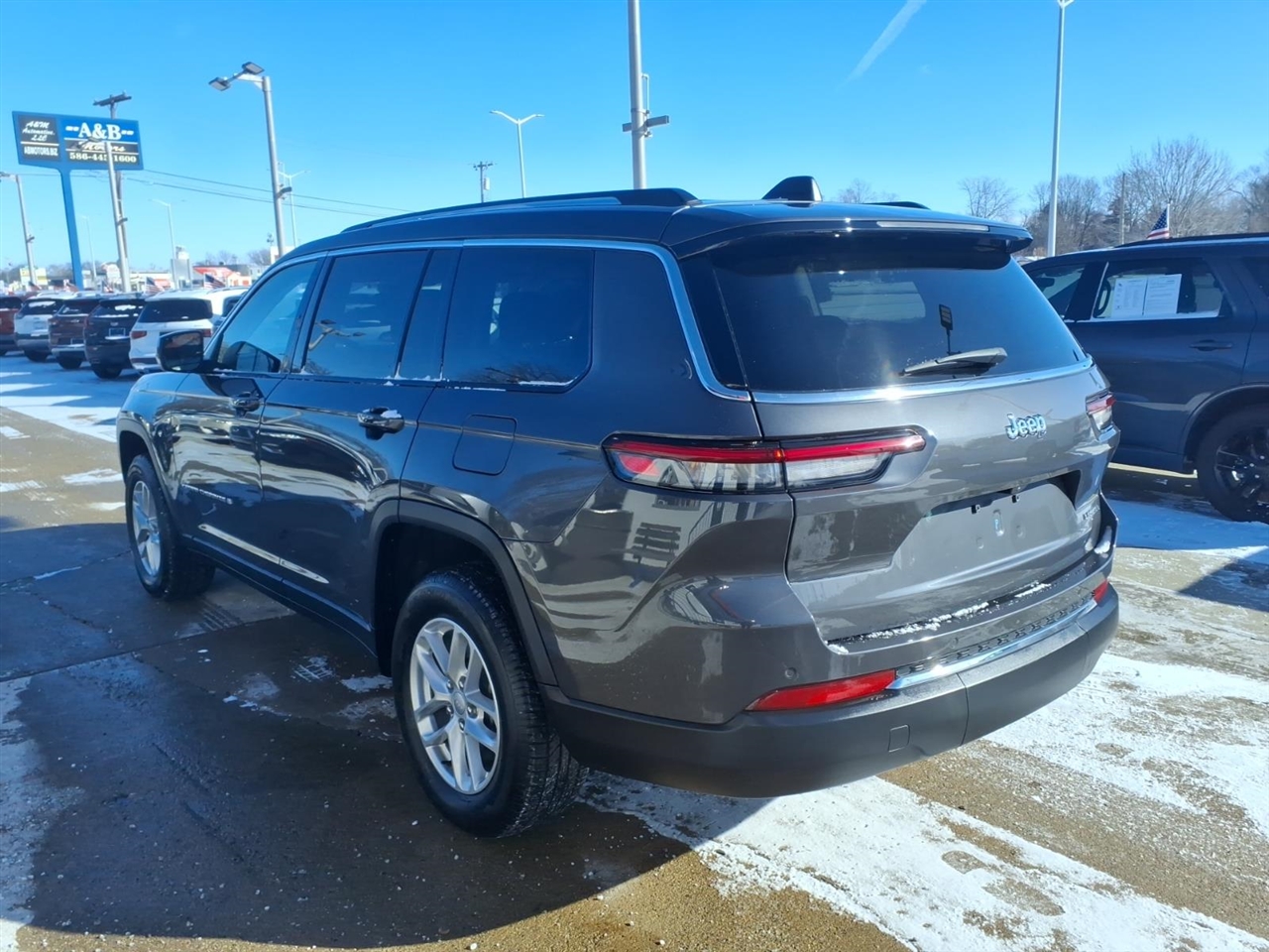 Jeep Grand Cherokee L Laredo 4x2 2023
