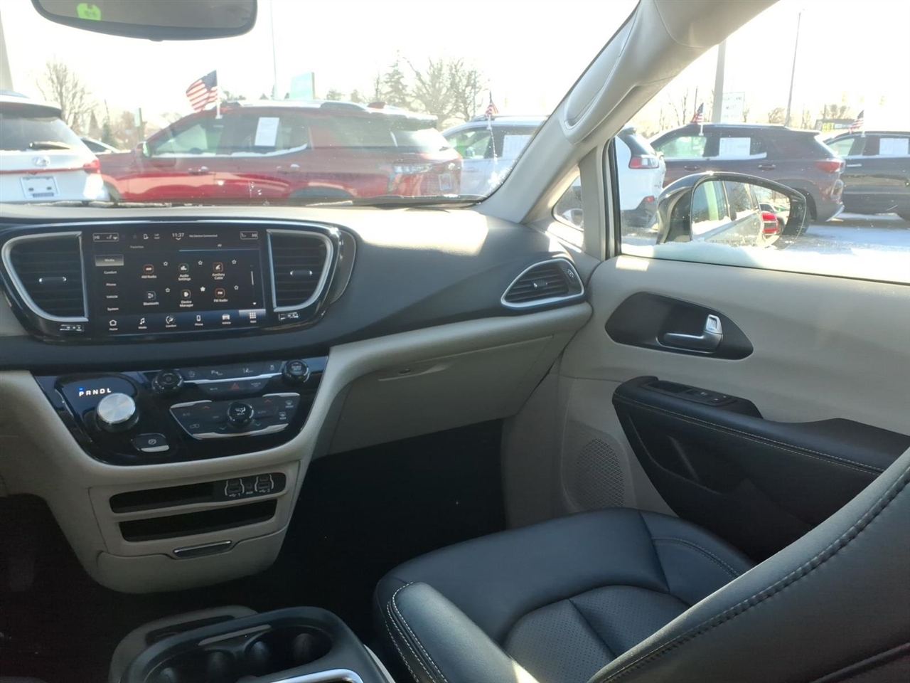 Chrysler Pacifica Touring L FWD 2024