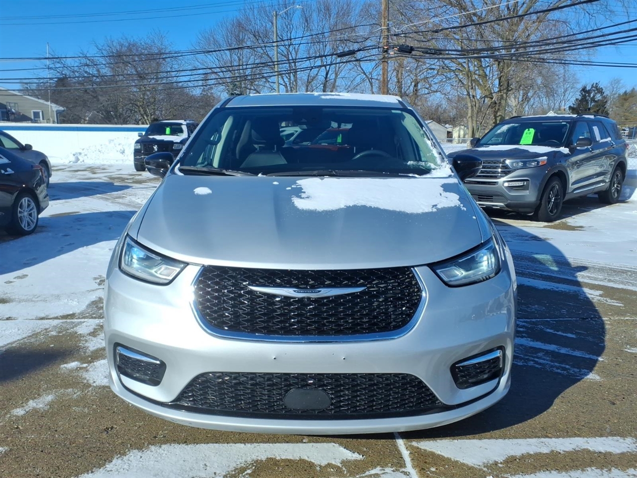 Chrysler Pacifica Touring L FWD 2024