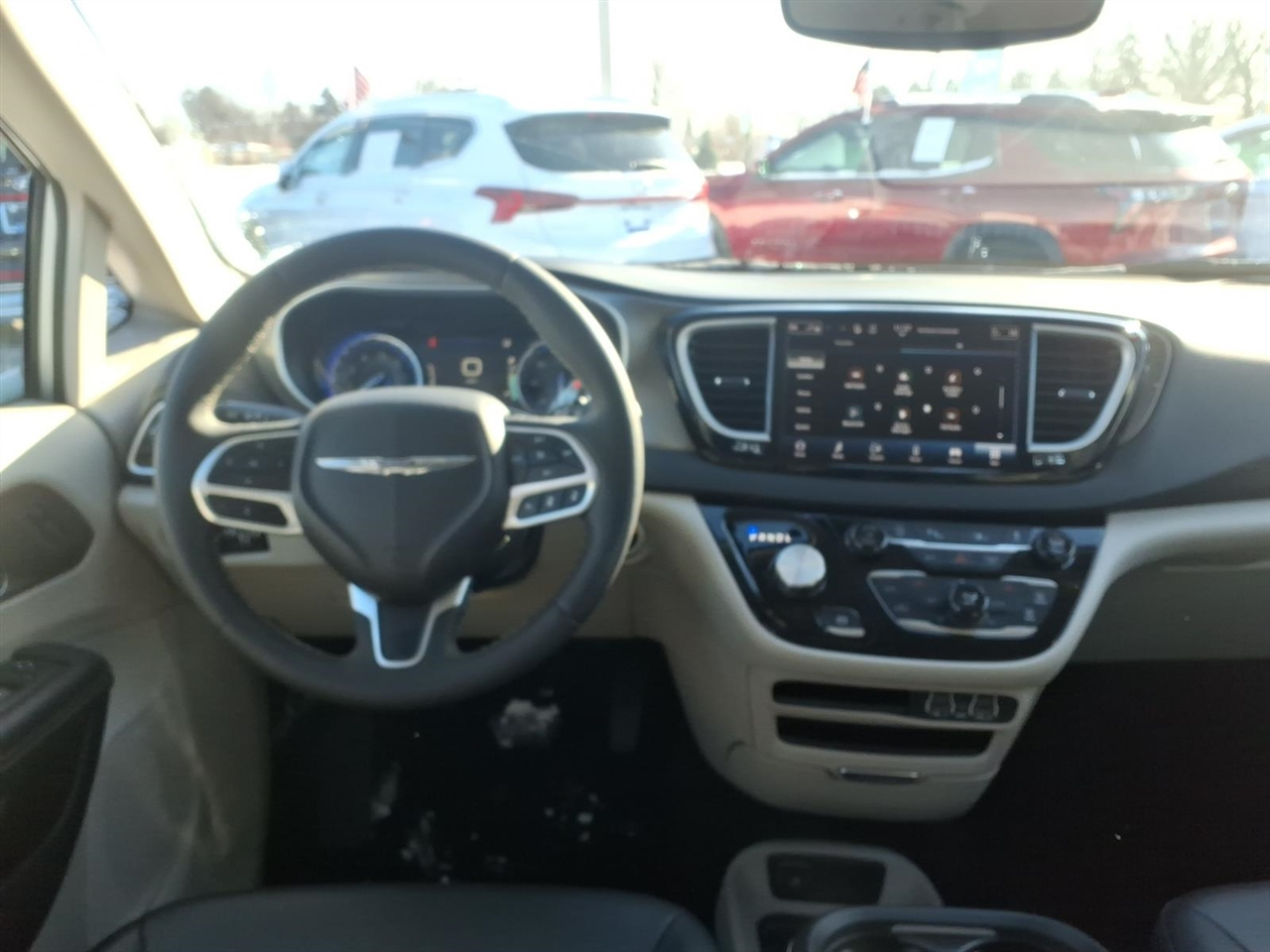 Chrysler Pacifica Touring L FWD 2024