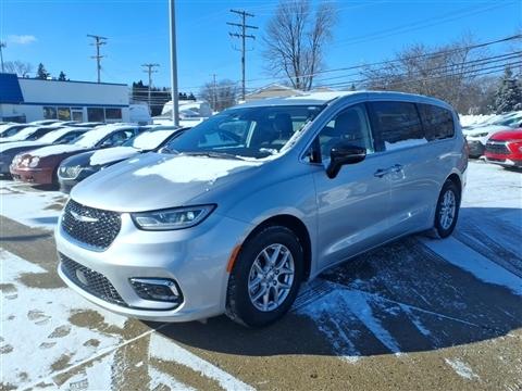 2024 Chrysler Pacifica 