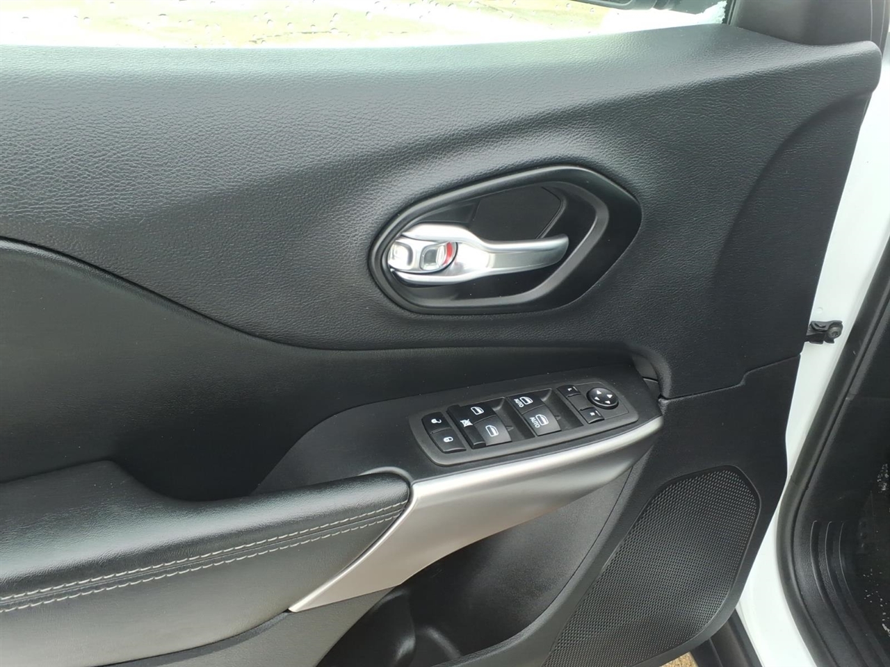 Jeep Cherokee Latitude Lux 4x4 2022