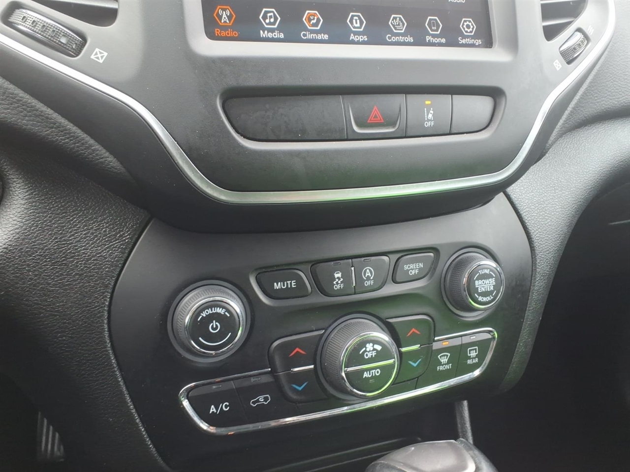 Jeep Cherokee Latitude Lux 4x4 2022