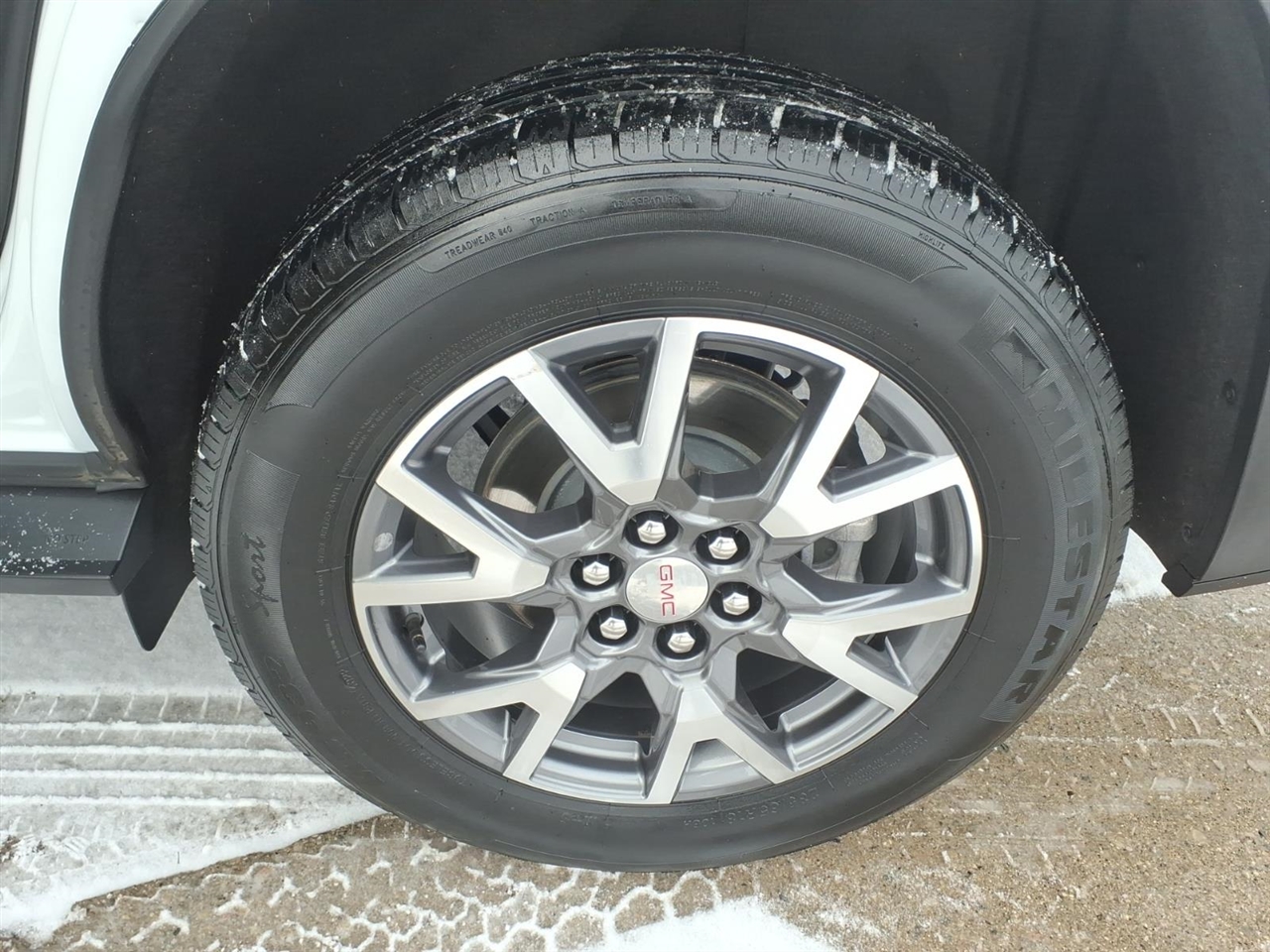 GMC Acadia FWD 4dr SLT 2023