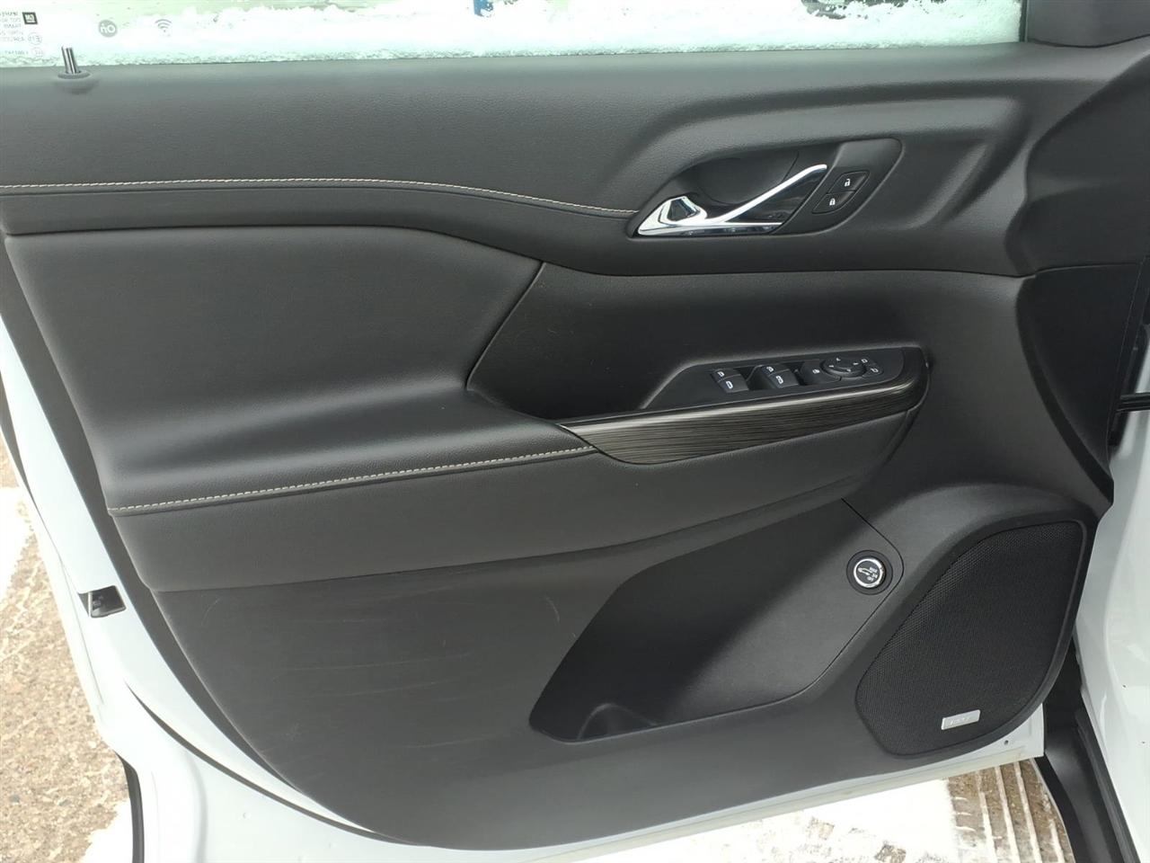 GMC Acadia FWD 4dr SLT 2023