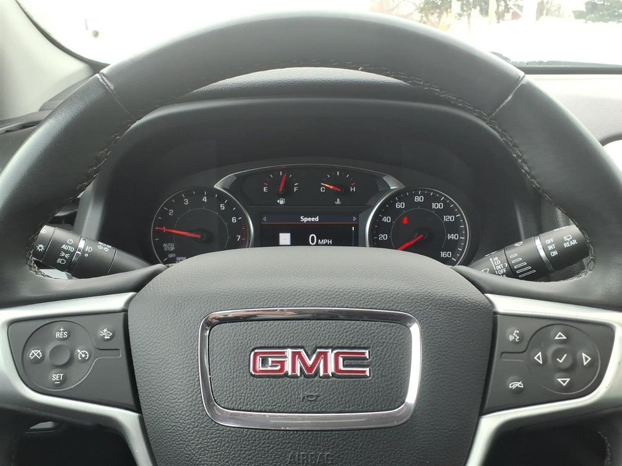 GMC Acadia FWD 4dr SLT 2023