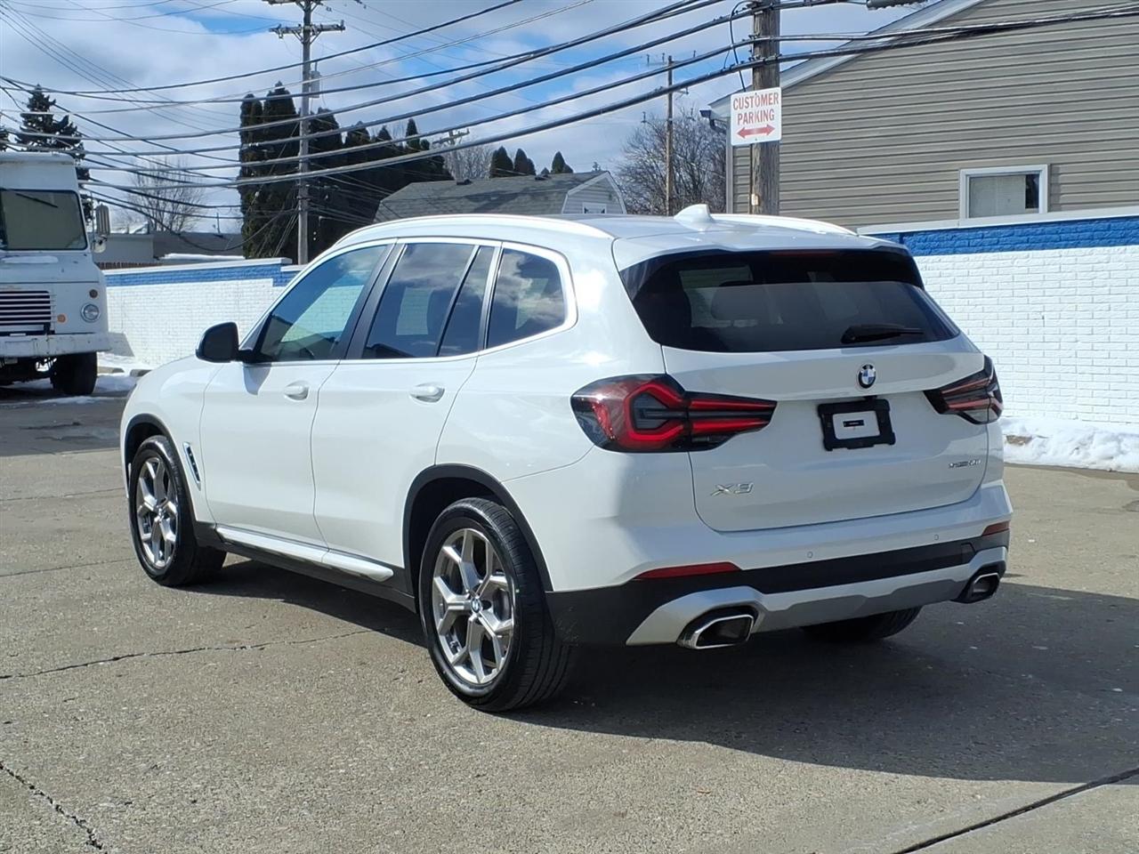 BMW X3 sDrive30i Sports Activity Vehicle 2024