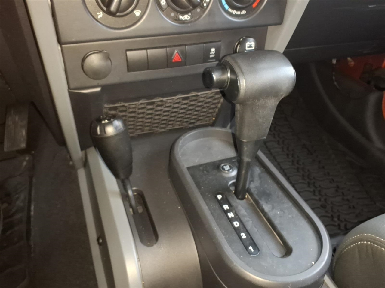 Jeep Wrangler Unlimited 4WD 4dr Mountain 2010