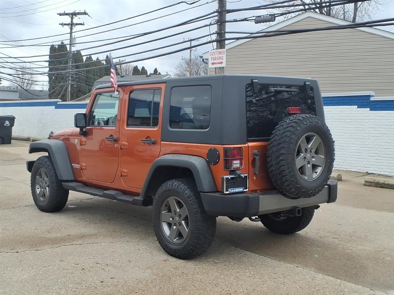 Jeep Wrangler Unlimited 4WD 4dr Mountain 2010