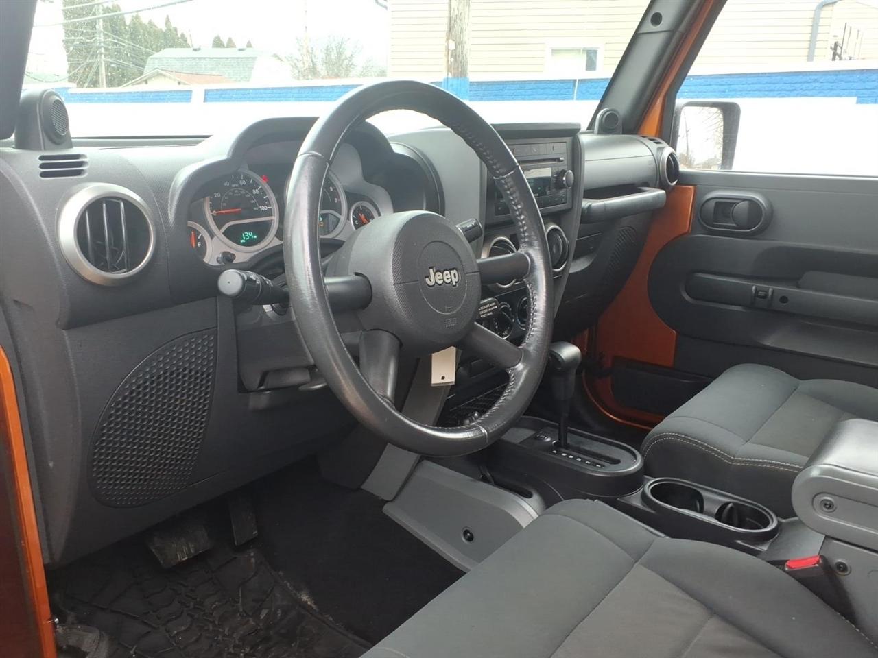 Jeep Wrangler Unlimited 4WD 4dr Mountain 2010