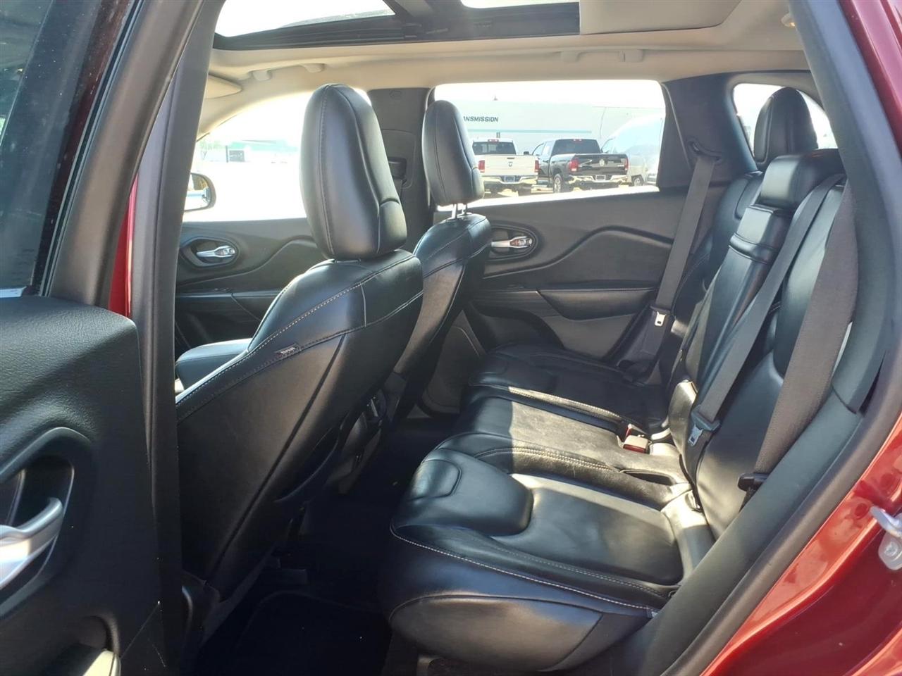 Jeep Cherokee FWD 4dr Limited 2015