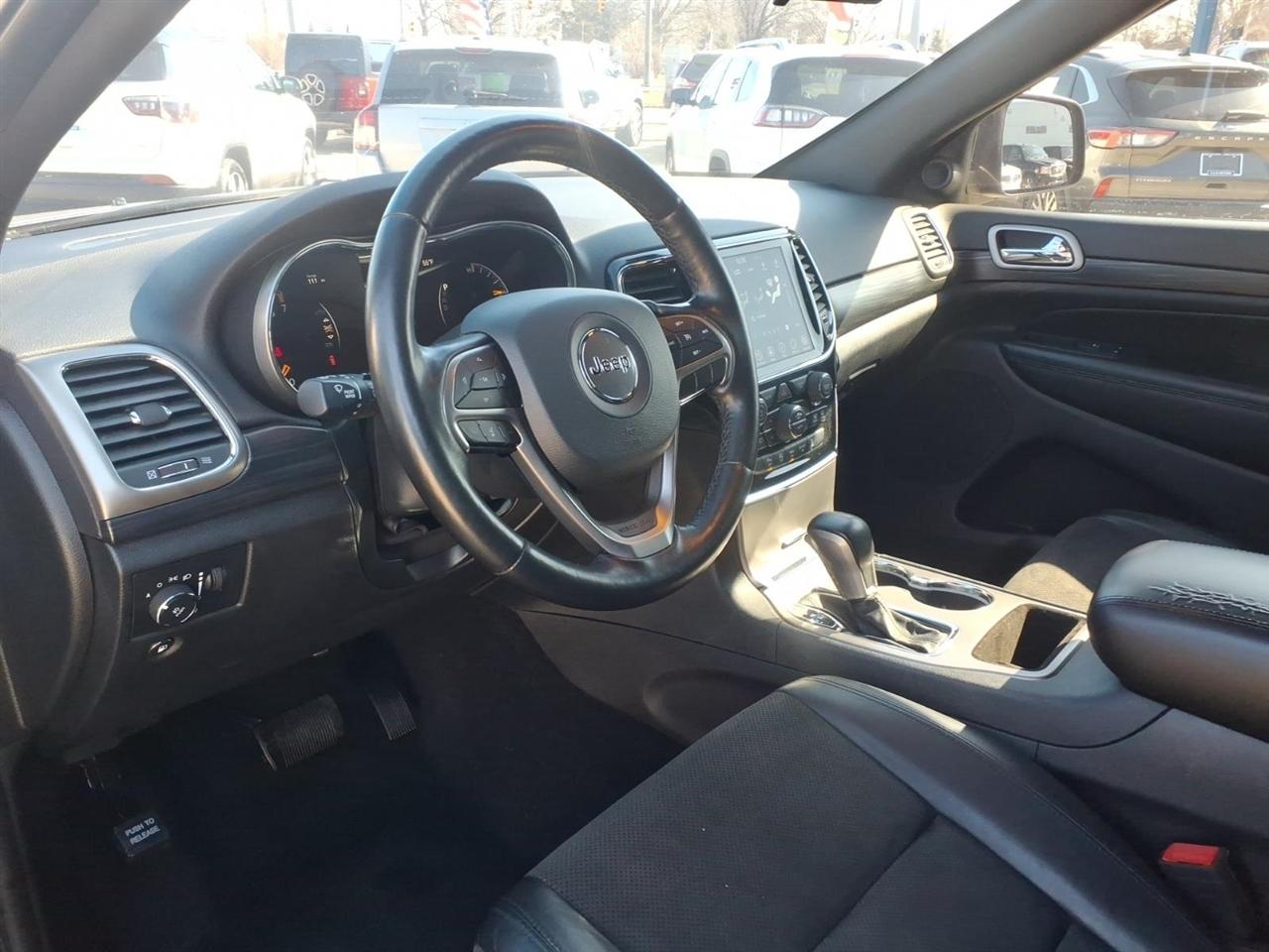 Jeep Grand Cherokee Laredo X 4x4 2021
