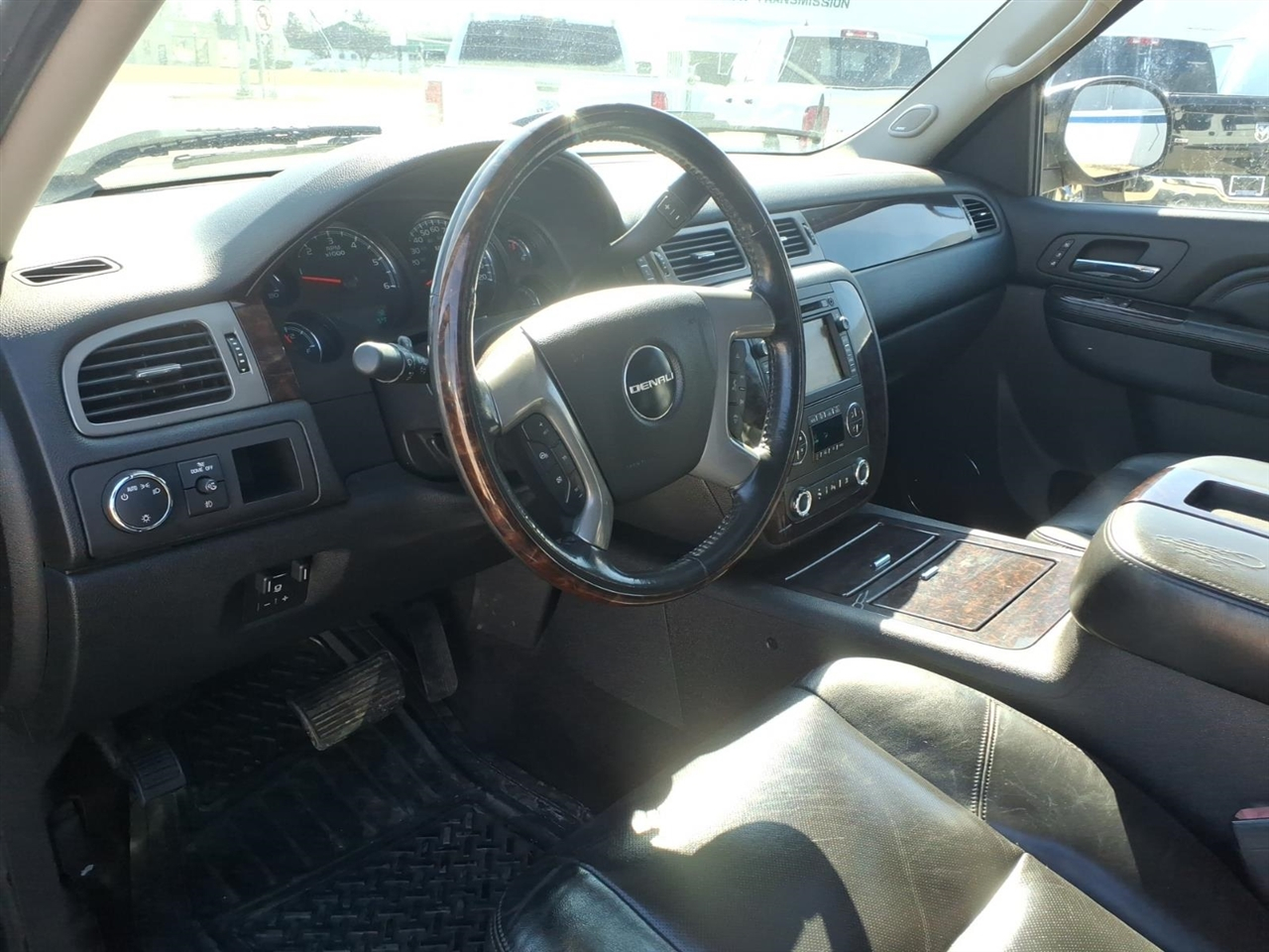 GMC Sierra 1500 AWD Crew Cab 143.5" Denali 2011