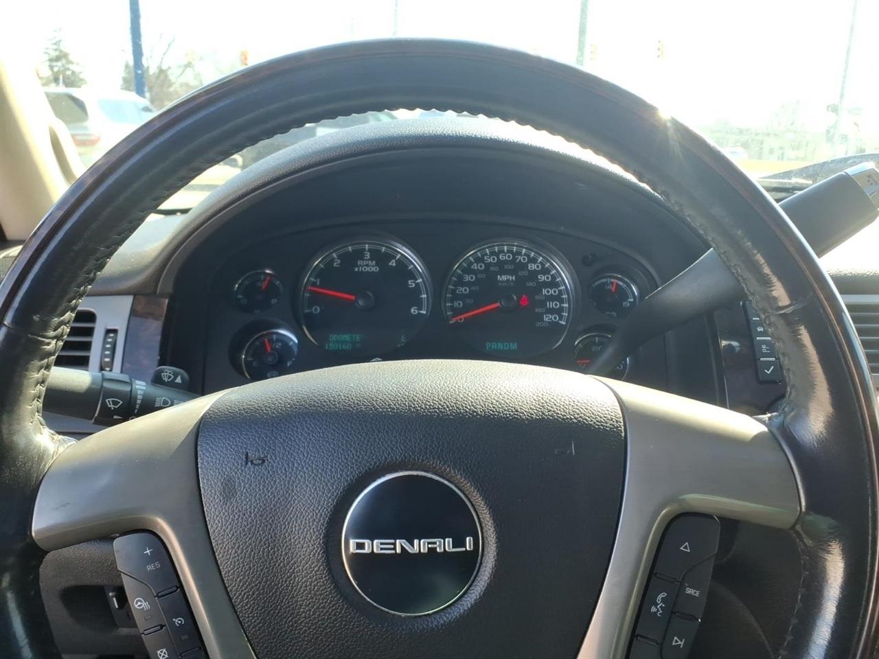 GMC Sierra 1500 AWD Crew Cab 143.5" Denali 2011