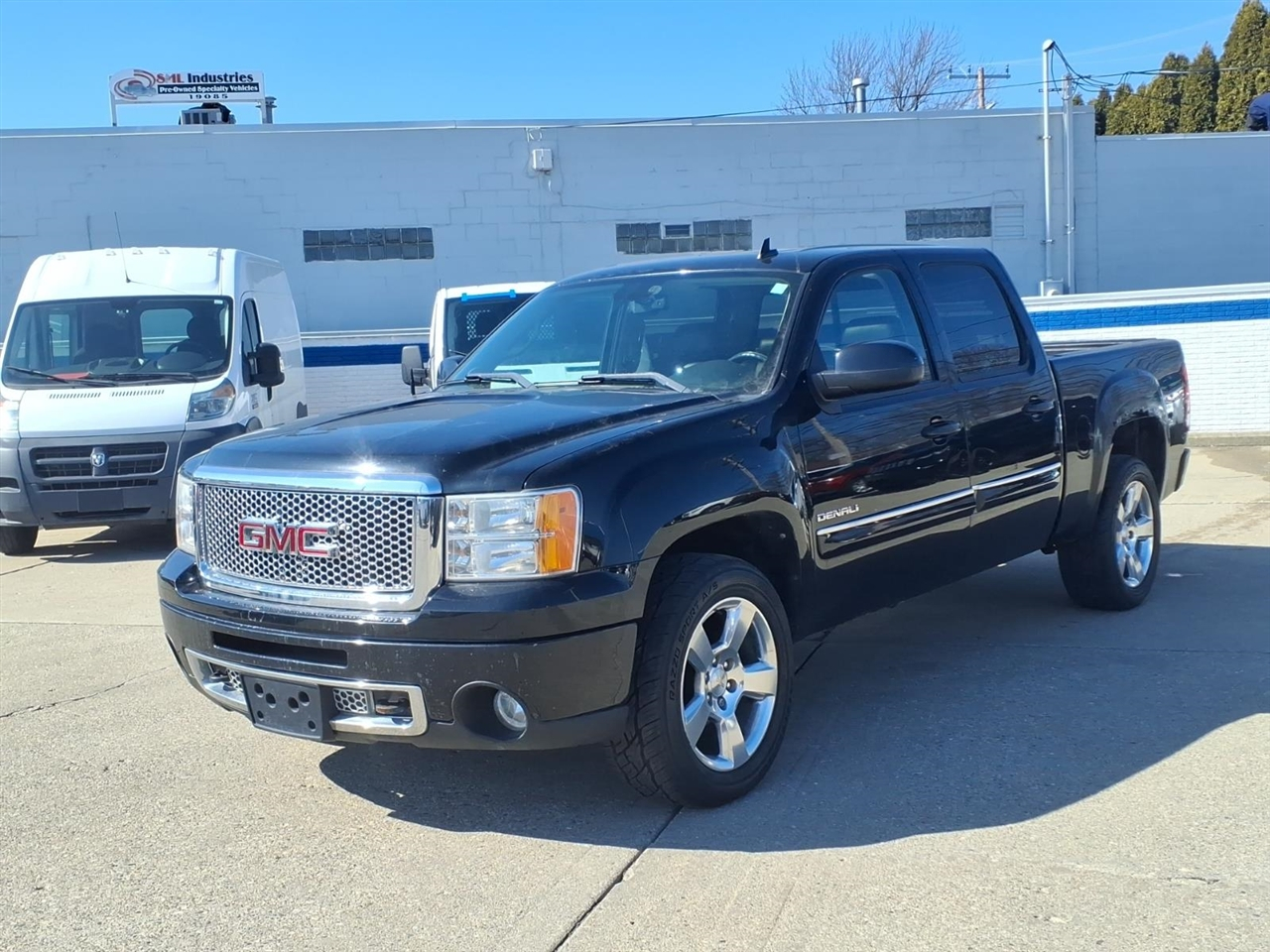 GMC Sierra 1500 AWD Crew Cab 143.5" Denali 2011