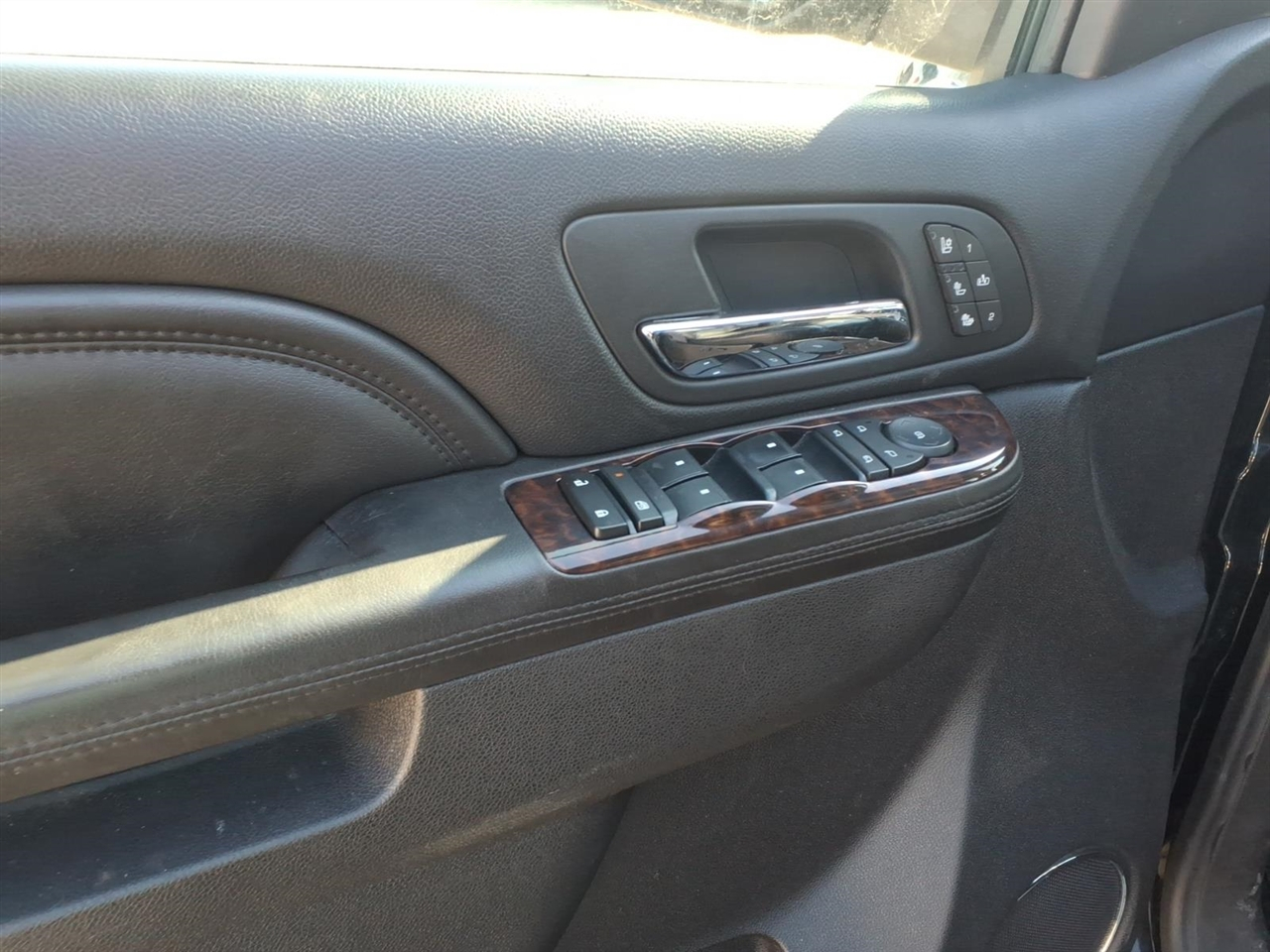 GMC Sierra 1500 AWD Crew Cab 143.5" Denali 2011