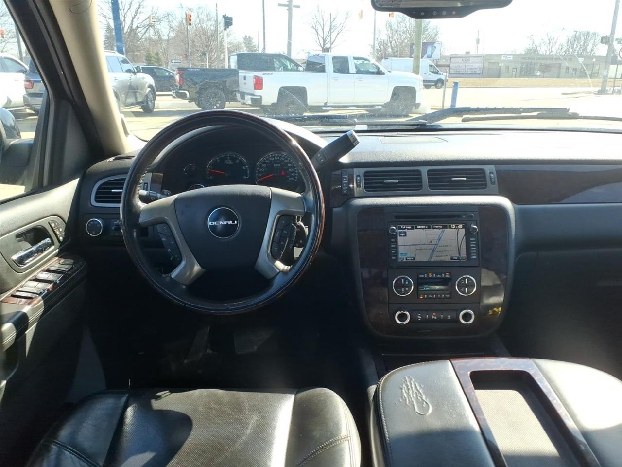 GMC Sierra 1500 AWD Crew Cab 143.5" Denali 2011