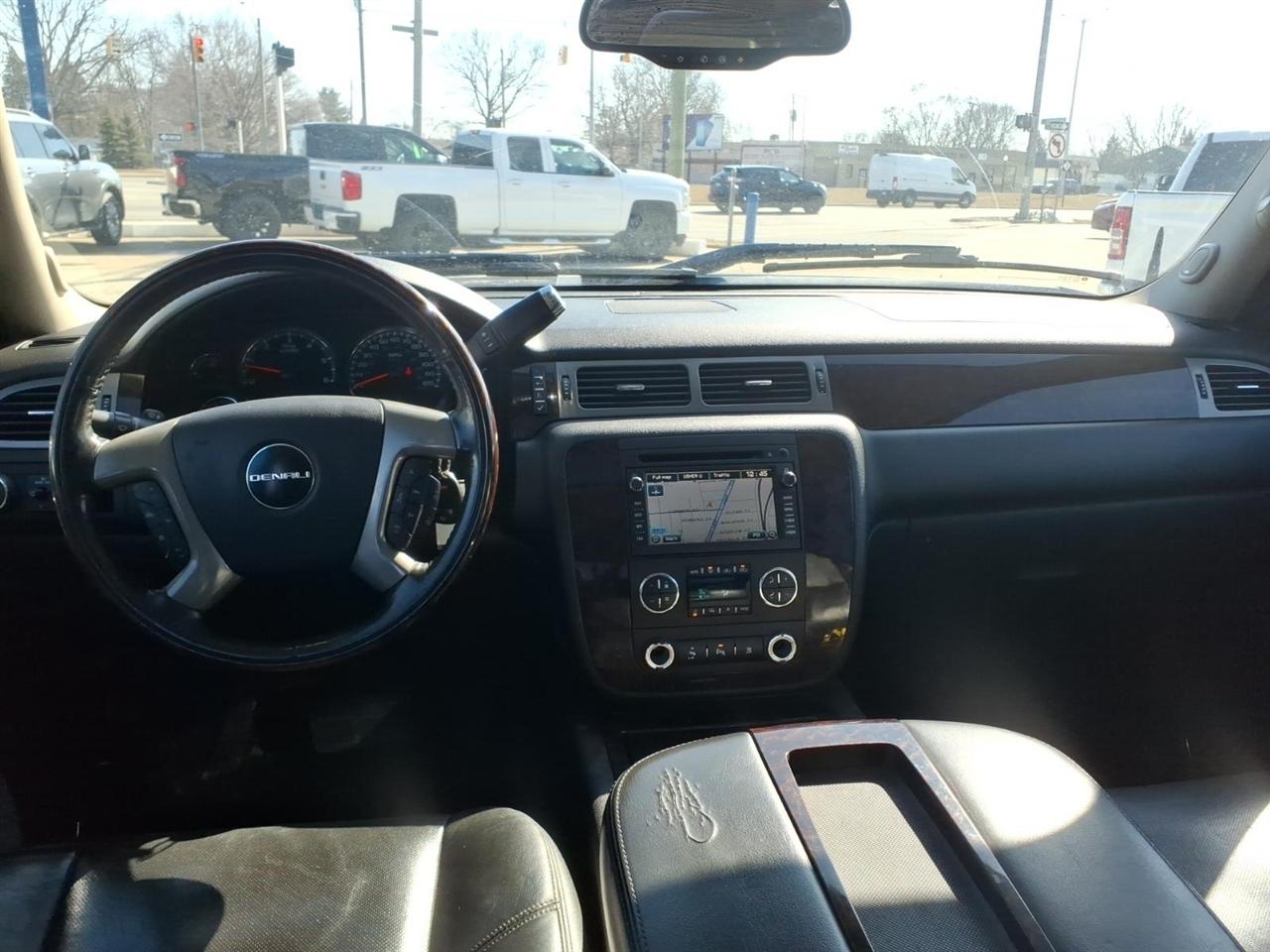 GMC Sierra 1500 AWD Crew Cab 143.5" Denali 2011