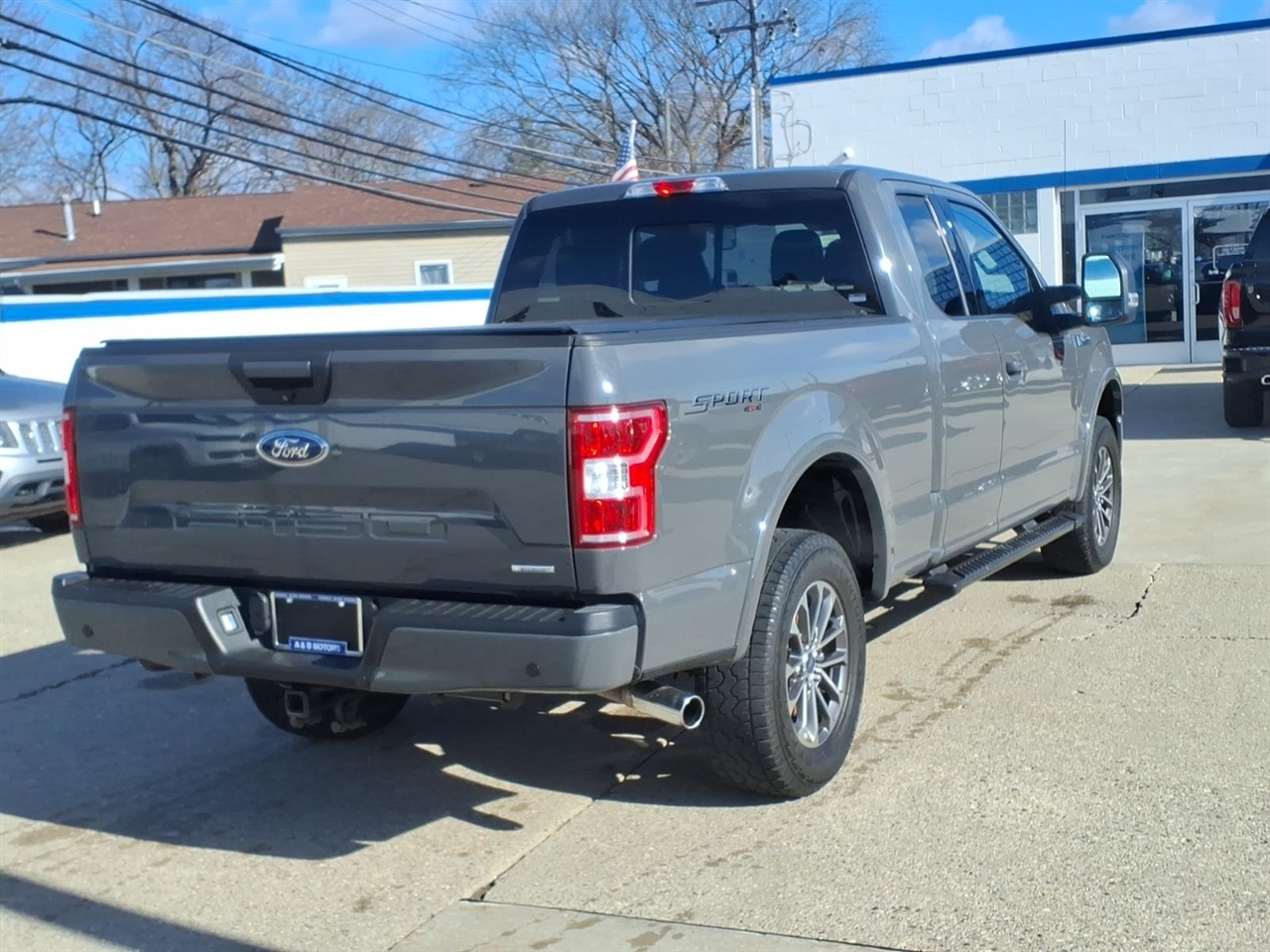 Ford F-150 Lariat 4WD SuperCab 8' Box 2018
