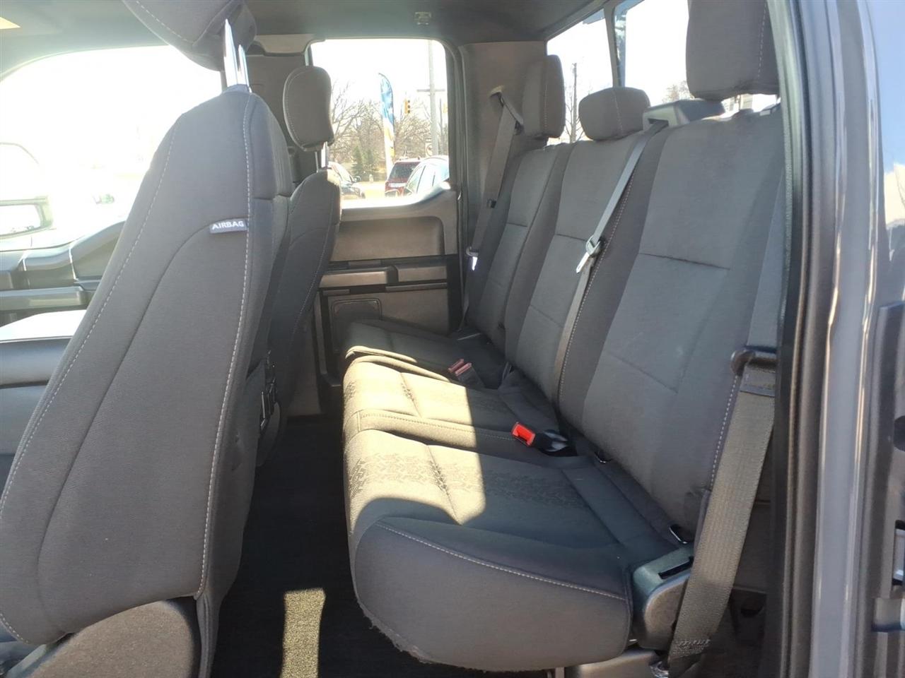 Ford F-150 Lariat 4WD SuperCab 8' Box 2018