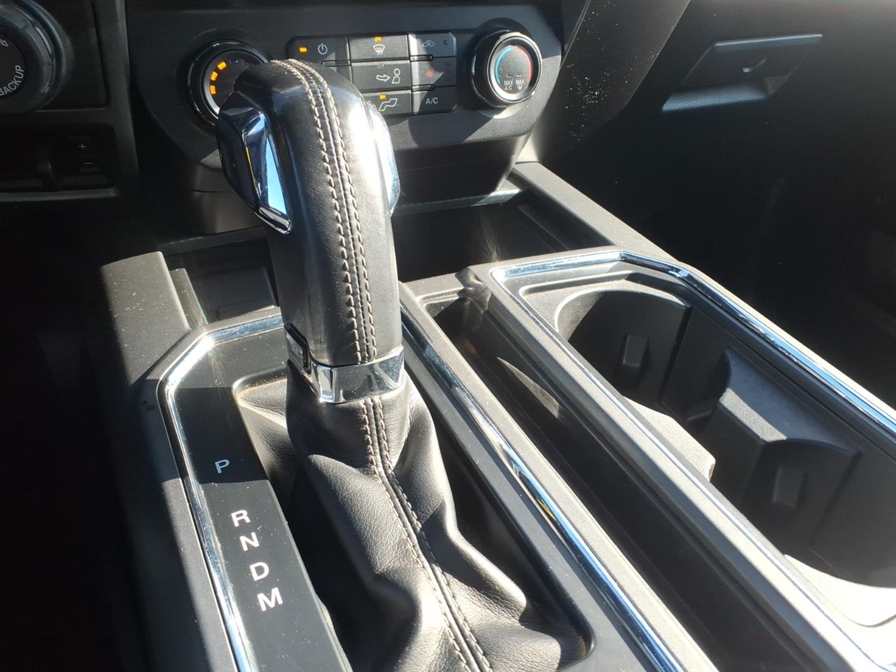 Ford F-150 Lariat 4WD SuperCab 8' Box 2018