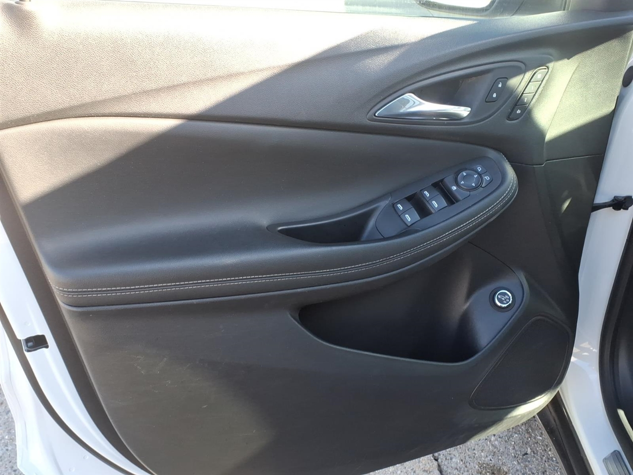 Buick Encore GX FWD 4dr Essence 2022