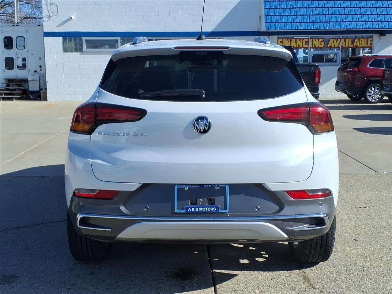 Buick Encore GX FWD 4dr Essence 2022