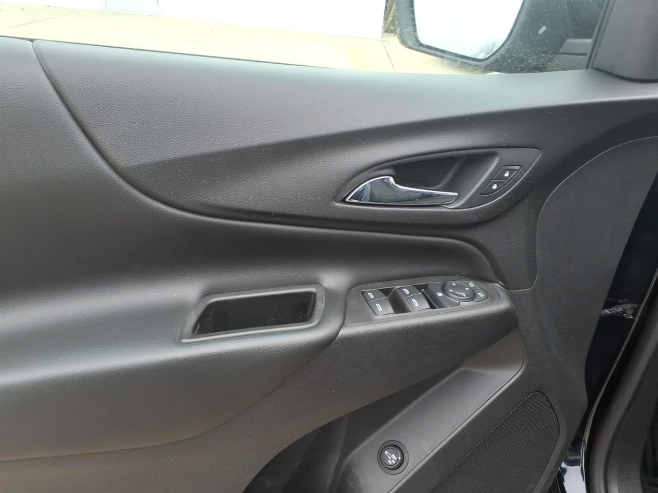 Chevrolet Equinox FWD 4dr LT w/2FL 2020