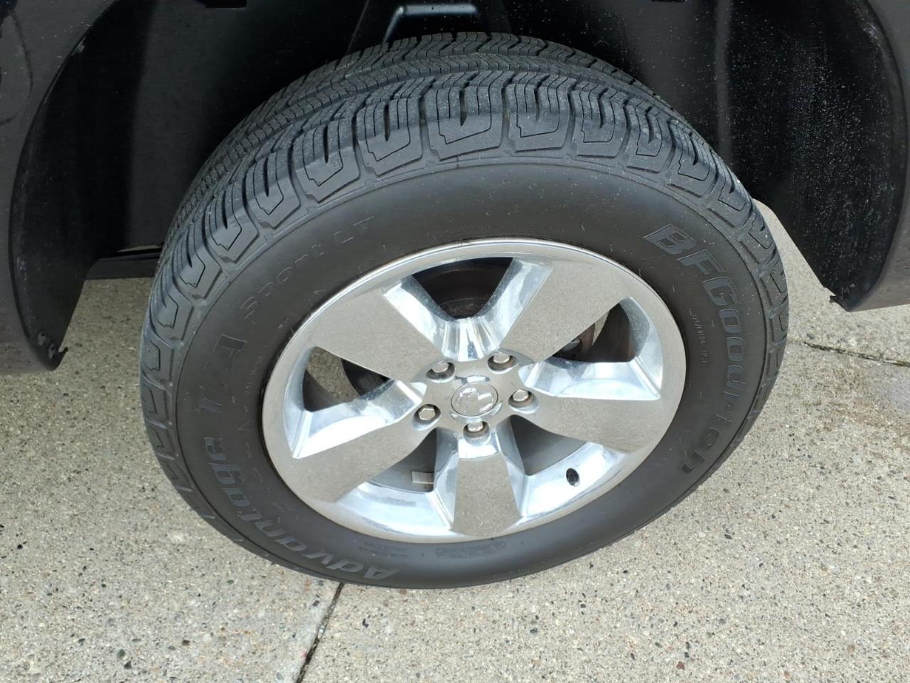 RAM 1500 4WD Crew Cab 140.5" SLT 2016