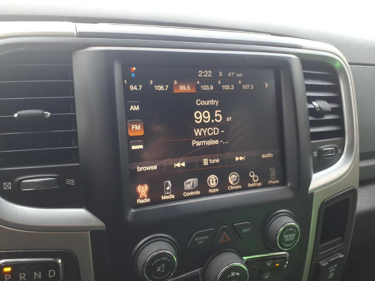 RAM 1500 4WD Crew Cab 140.5" SLT 2016