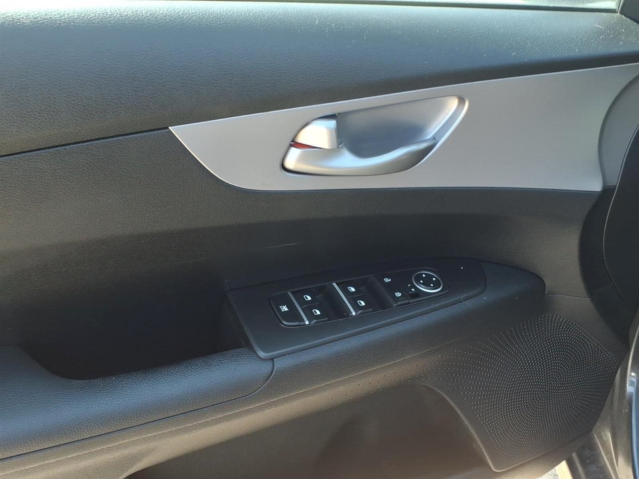 Kia Forte LXS IVT 2022