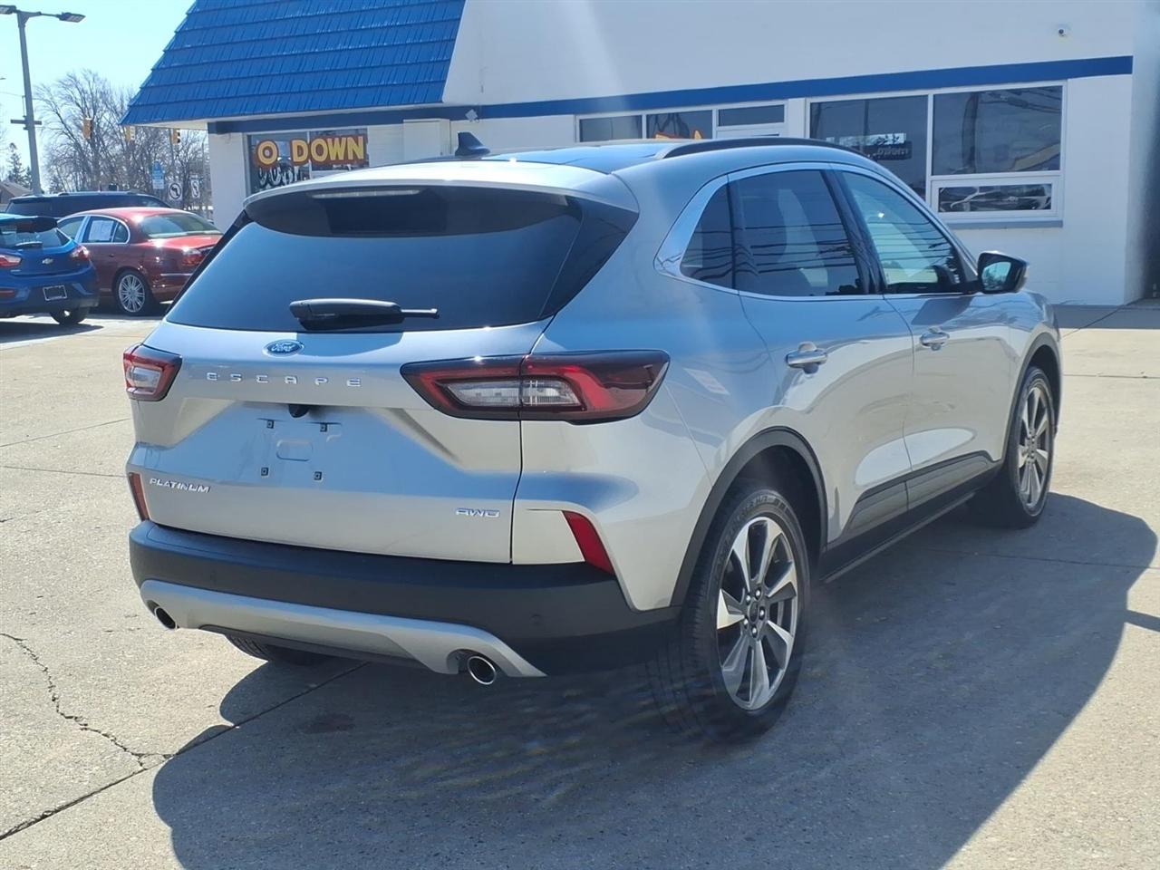 Ford Escape Platinum AWD 2023