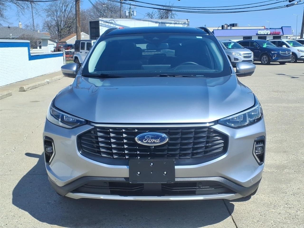 Ford Escape Platinum AWD 2023