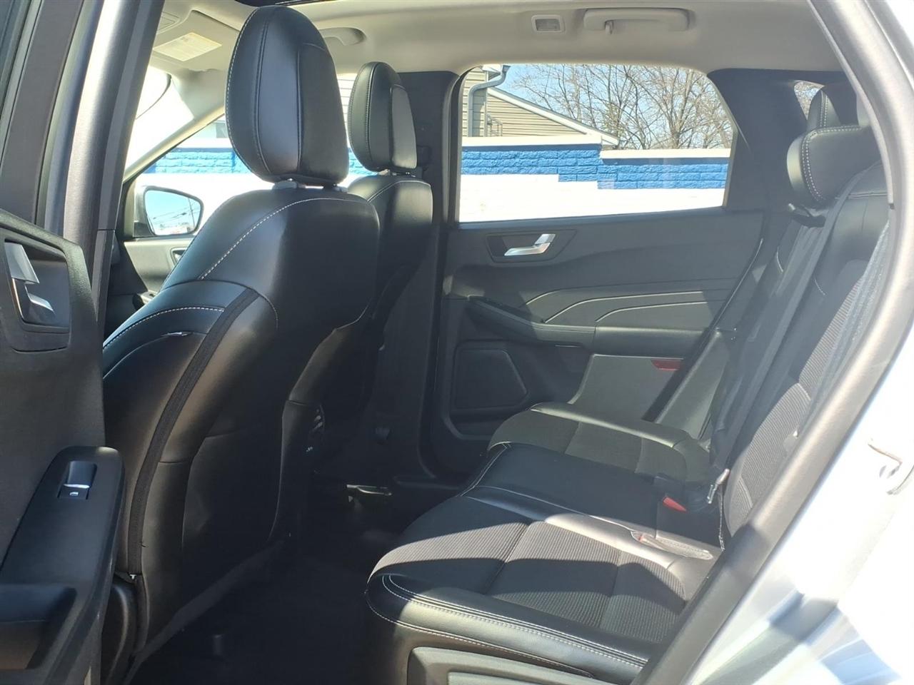 Ford Escape Platinum AWD 2023