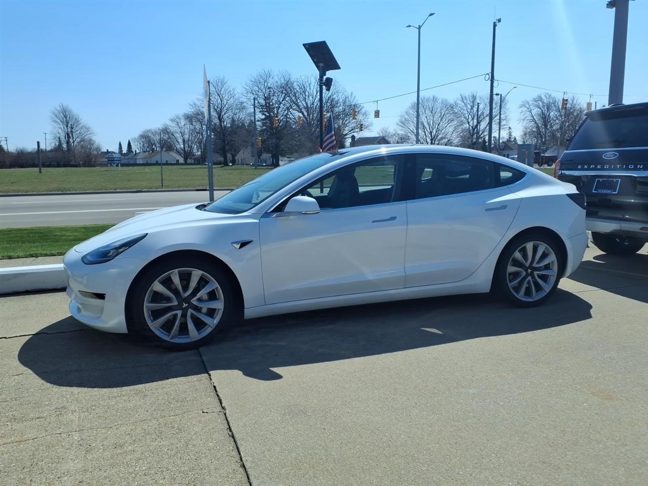 Tesla Model 3 Long Range Battery AWD 2018