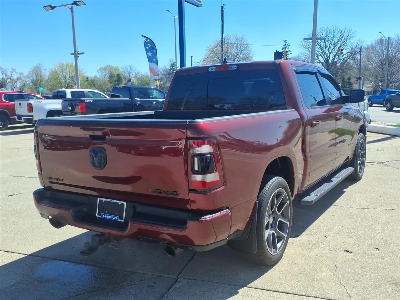 RAM 1500 Sport 4x4 Crew Cab 5'7" Box 2020