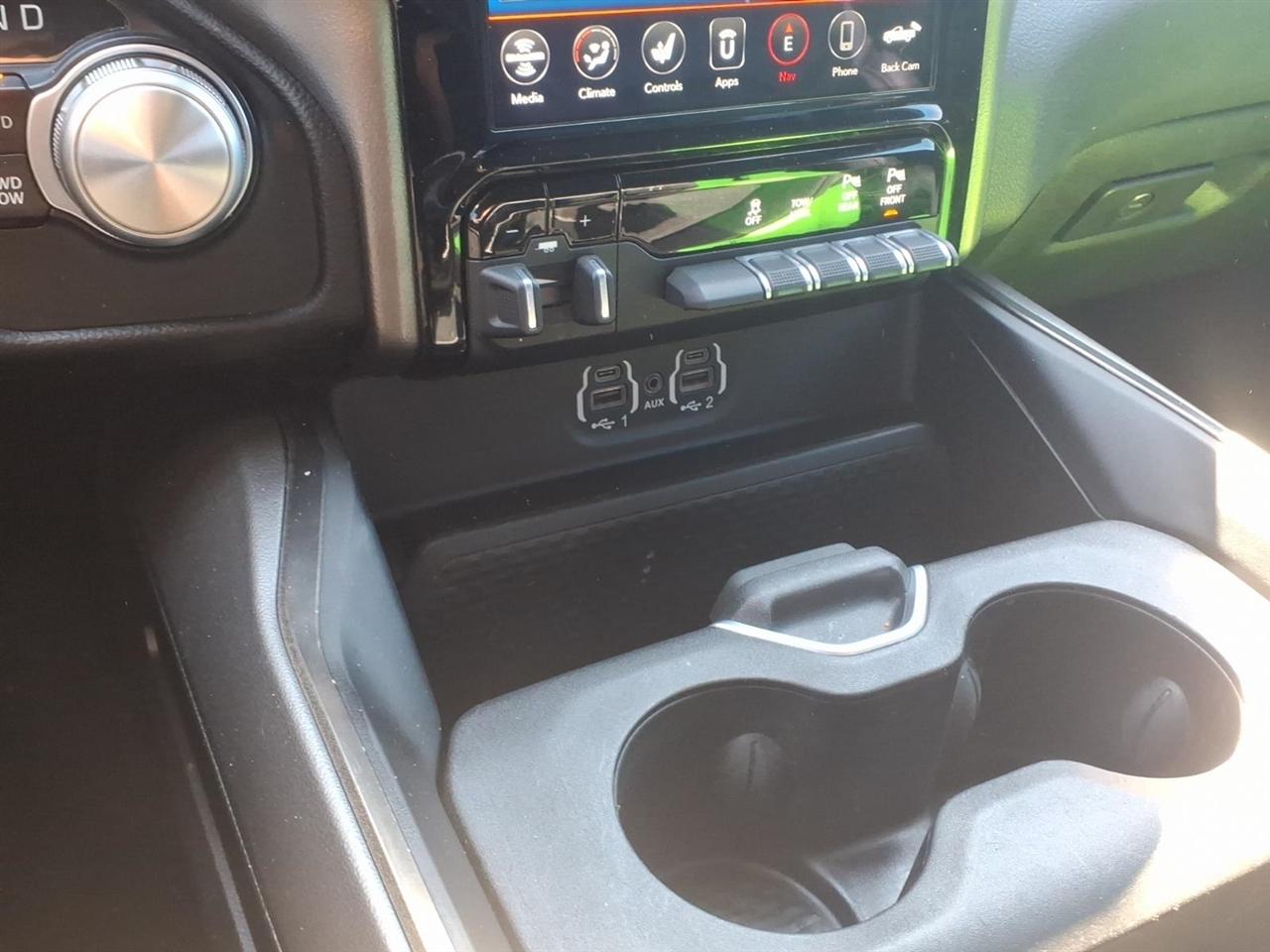 RAM 1500 Sport 4x4 Crew Cab 5'7" Box 2020