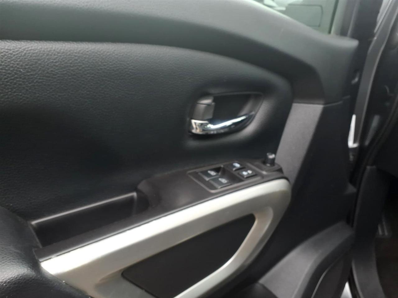 Nissan Titan 4x4 King Cab SV 2021