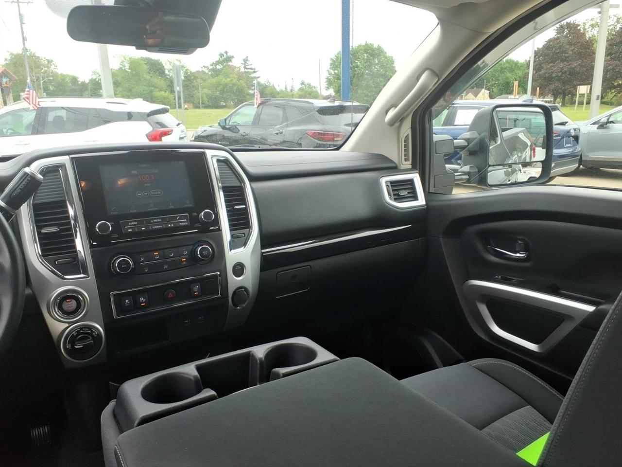 Nissan Titan 4x4 King Cab SV 2021
