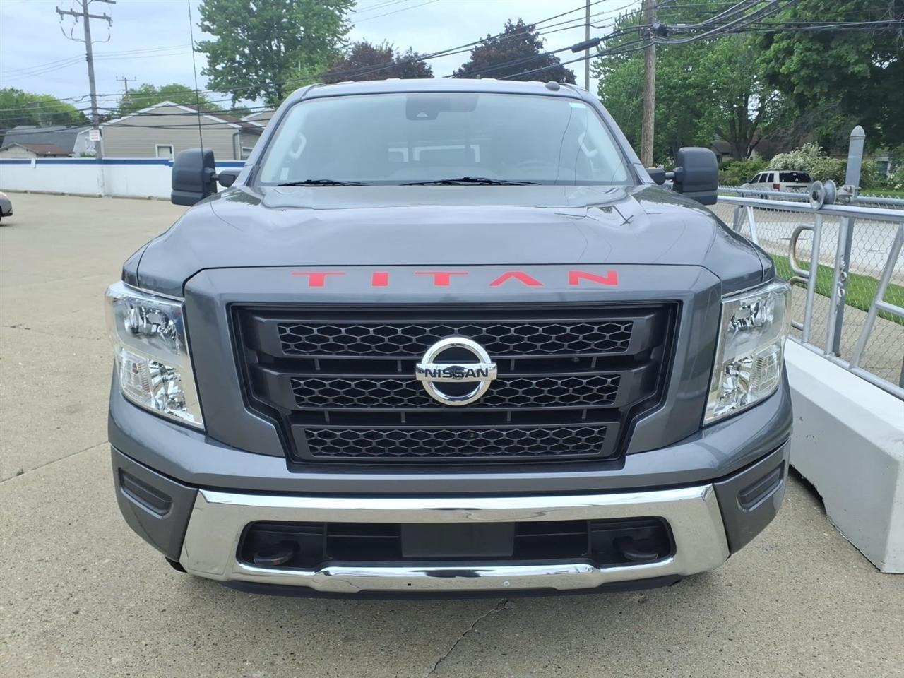 Nissan Titan 4x4 King Cab SV 2021