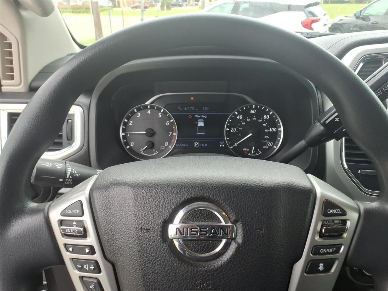 Nissan Titan 4x4 King Cab SV 2021