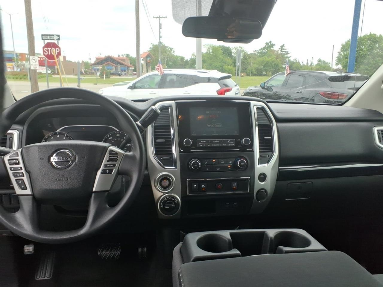 Nissan Titan 4x4 King Cab SV 2021
